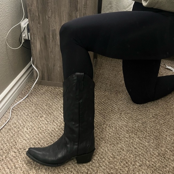 Black Leather Cowboy Boots - Picture 5 of 5